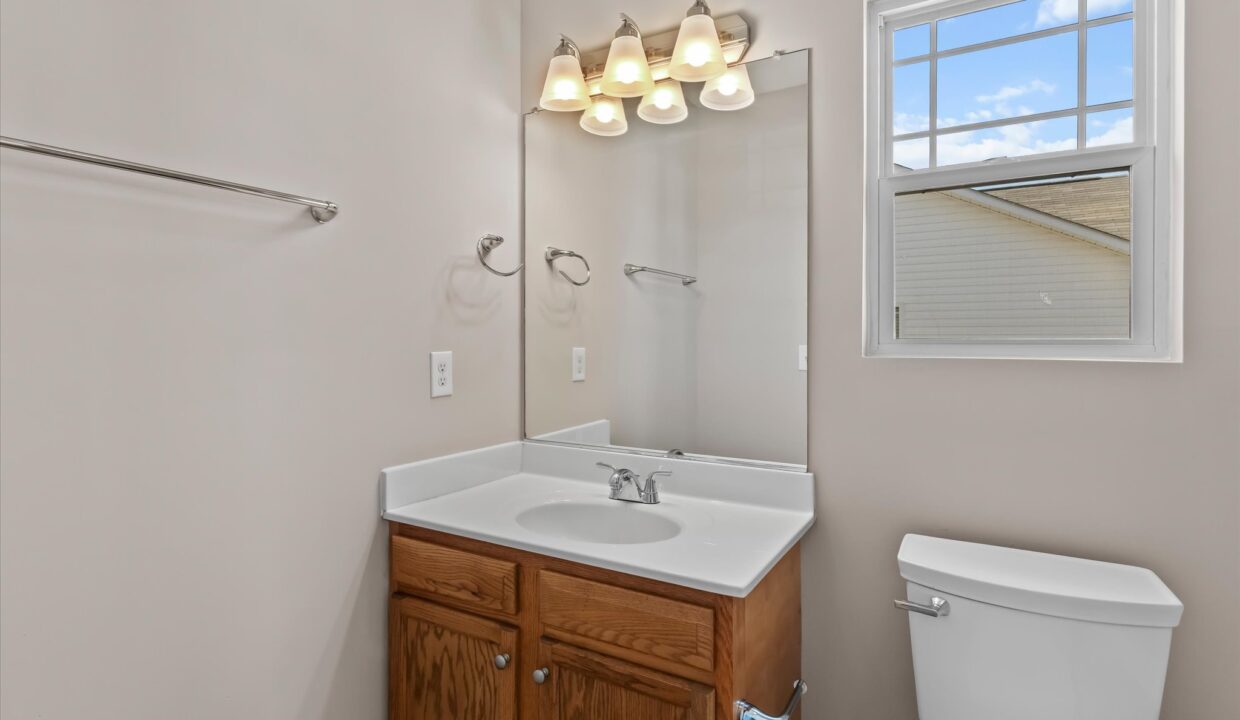 17-623 Denny Drive Primary Bedroom Bath 1
