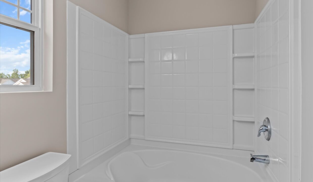 18-623 Denny Drive Primary Bedroom Bath 2
