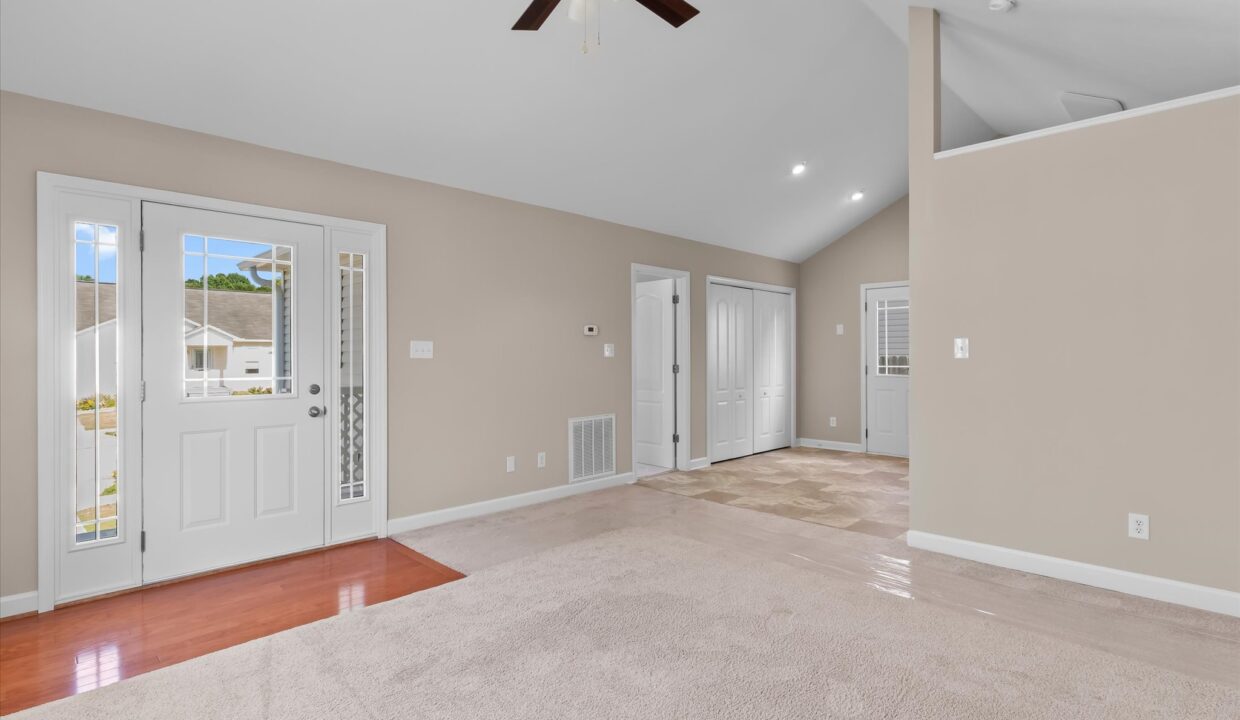 24-623 Denny Drive Great Room 4