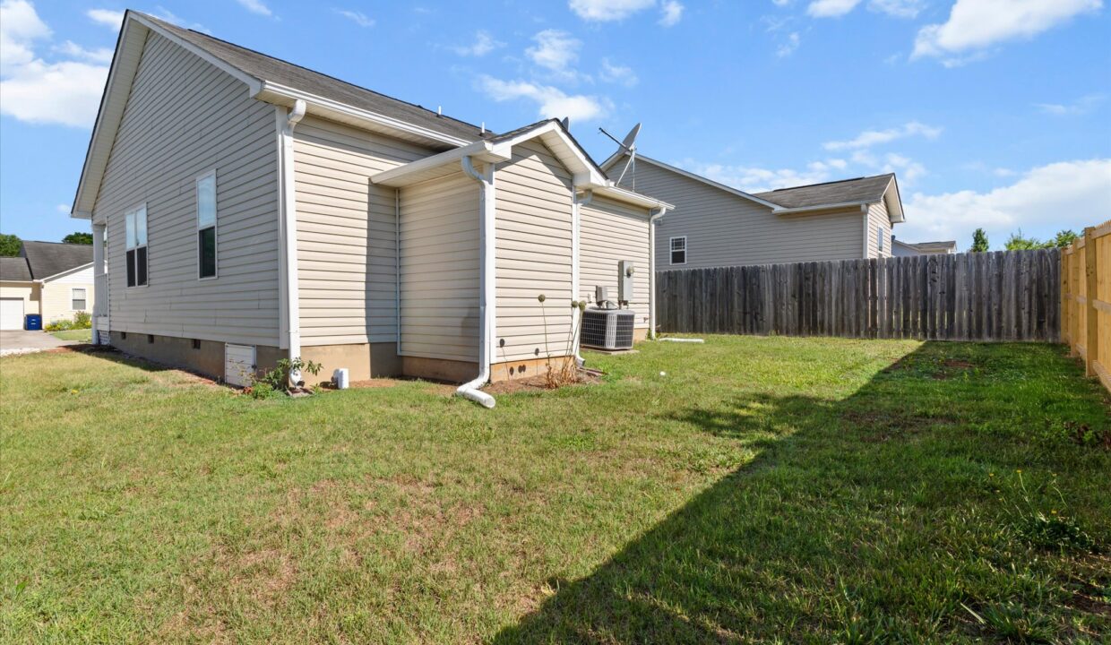 25-623 Denny Drive Back 1